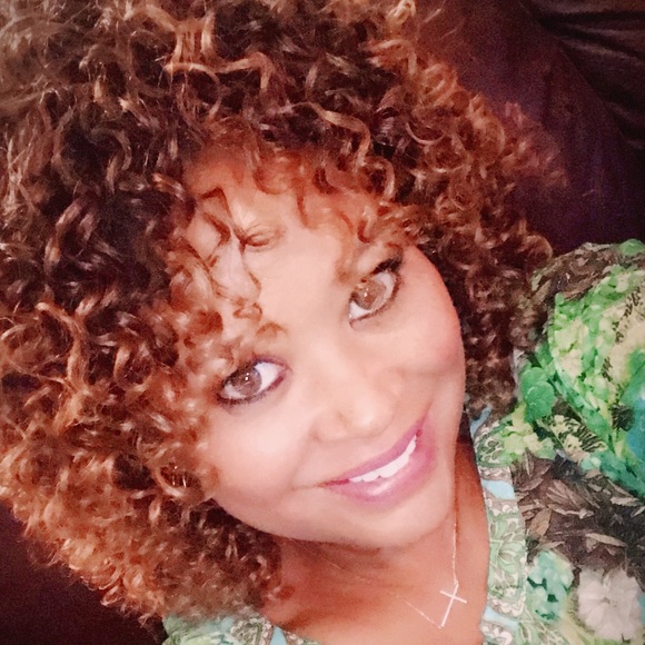 Meet your Posher, Denita - Picture 5 of 5